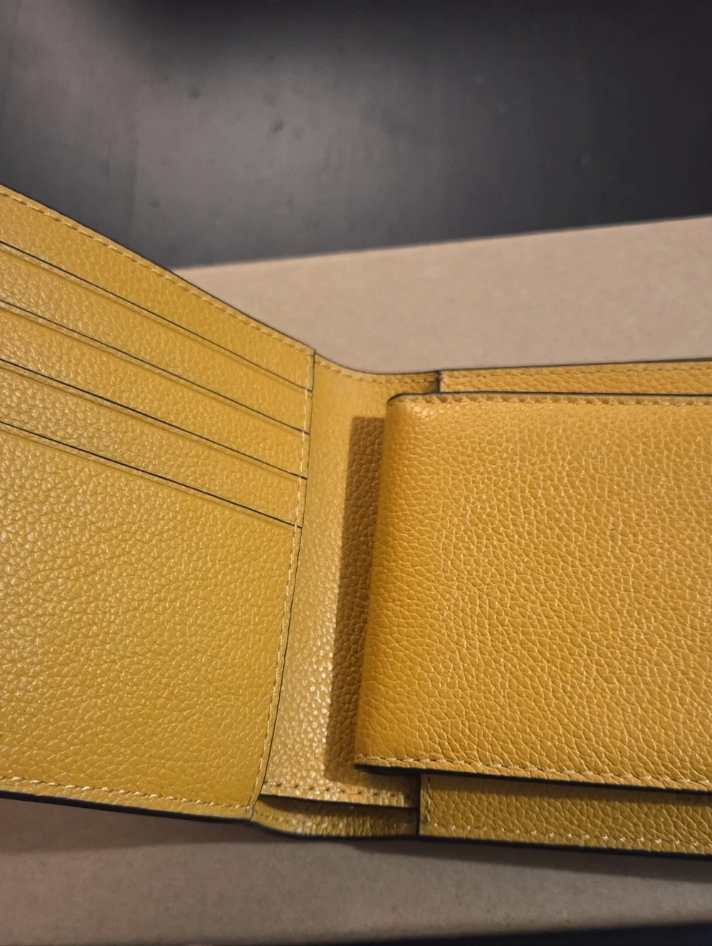 Coach Bifold Wallet Buttercup - Picture 4 of 6
